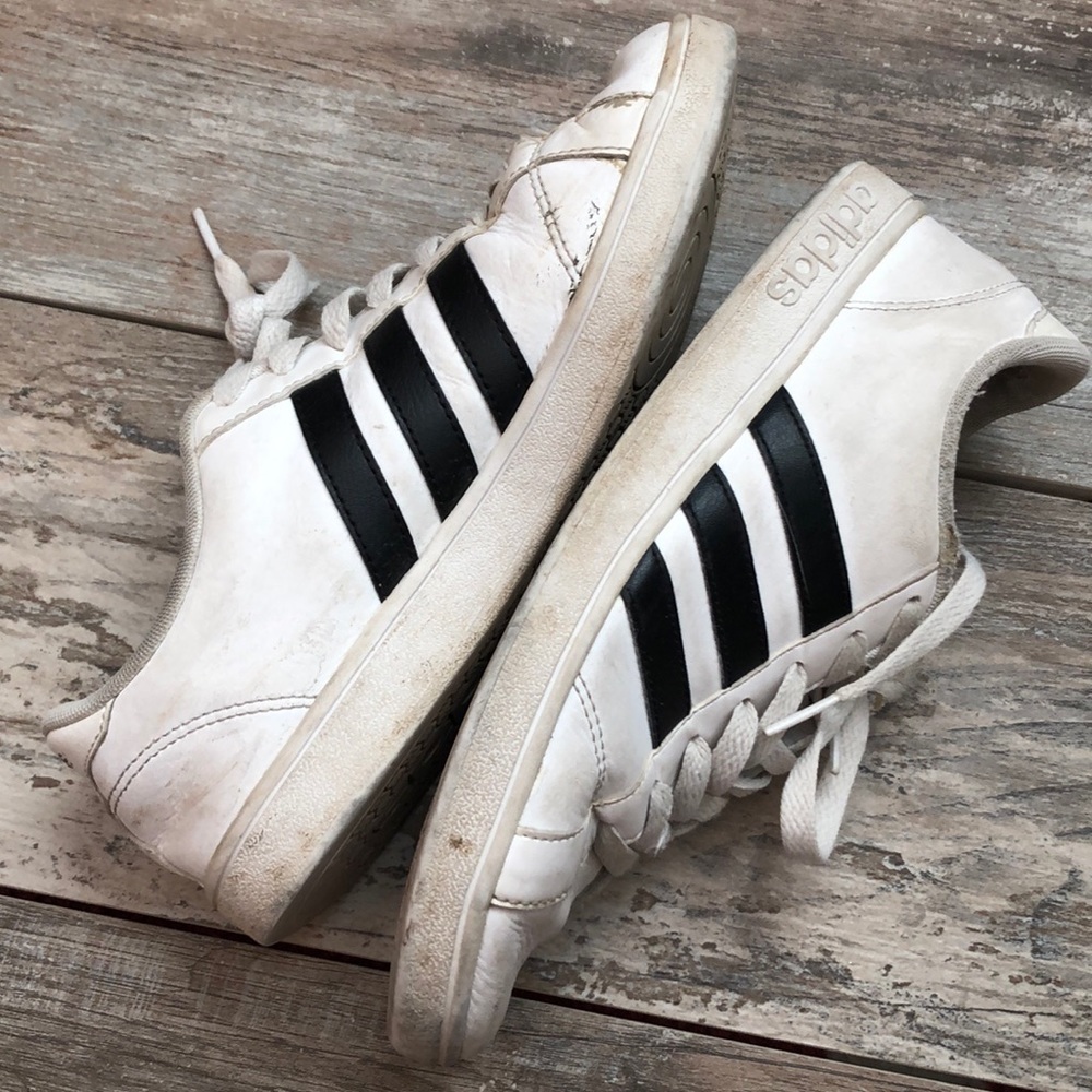 Adidas Sneakers